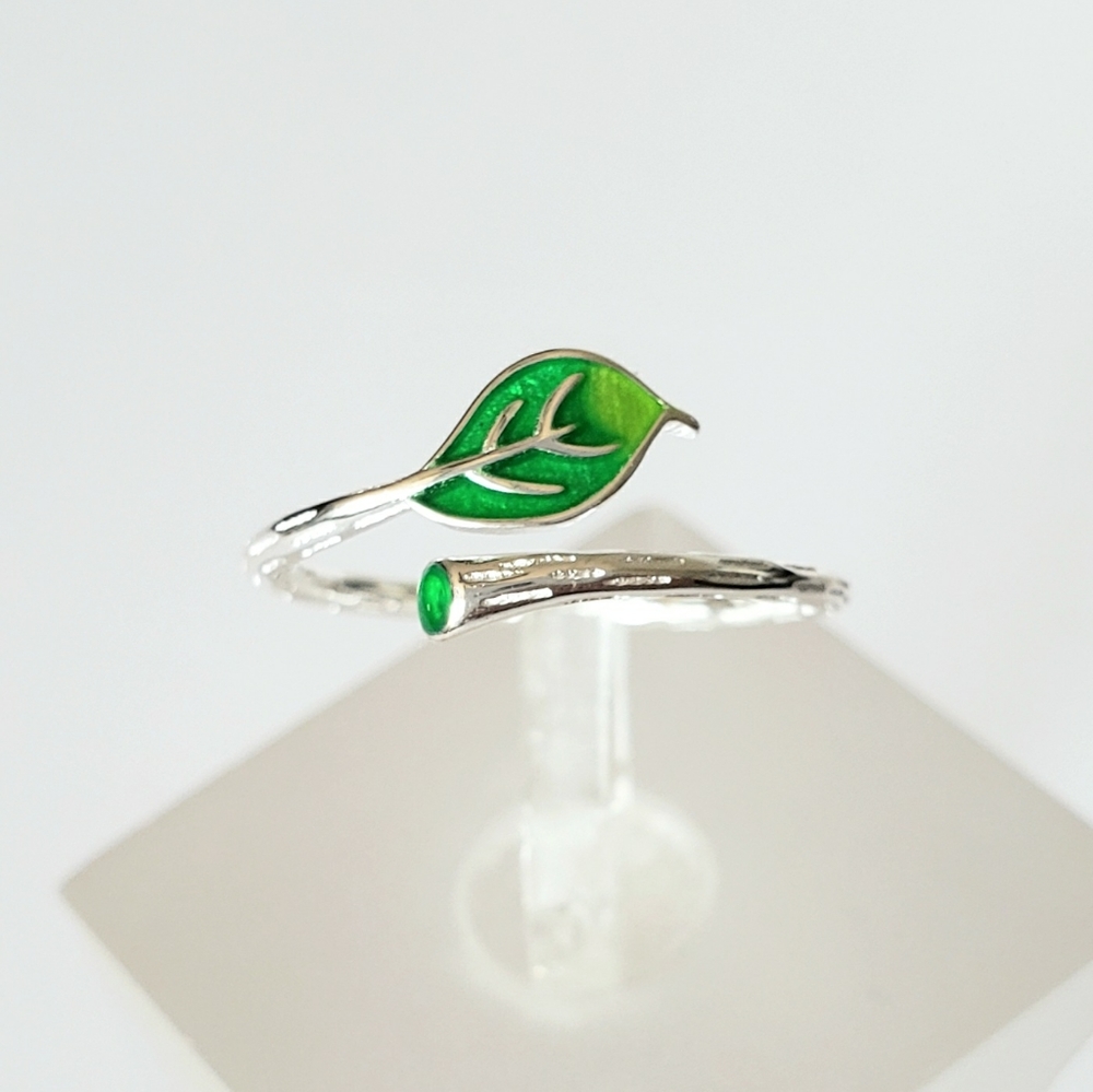 Artisan Sterling Leaf Ring
